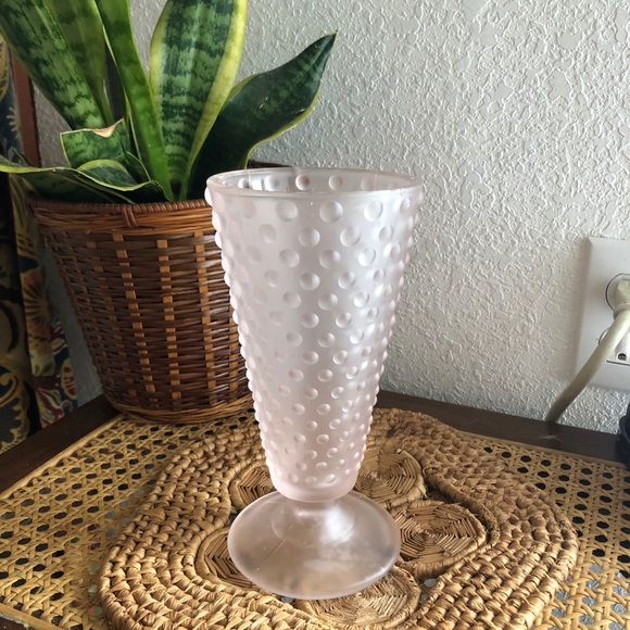 Vintage Pink Hobnail Glass Footed Vase - Picture 5 of 11